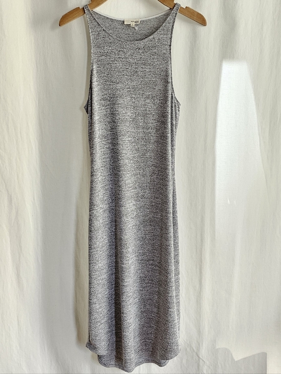 Aritzia Dresses & Skirts - Aritzia Wilfred Free Heather Grey Sleeveless Knit Midi Dress